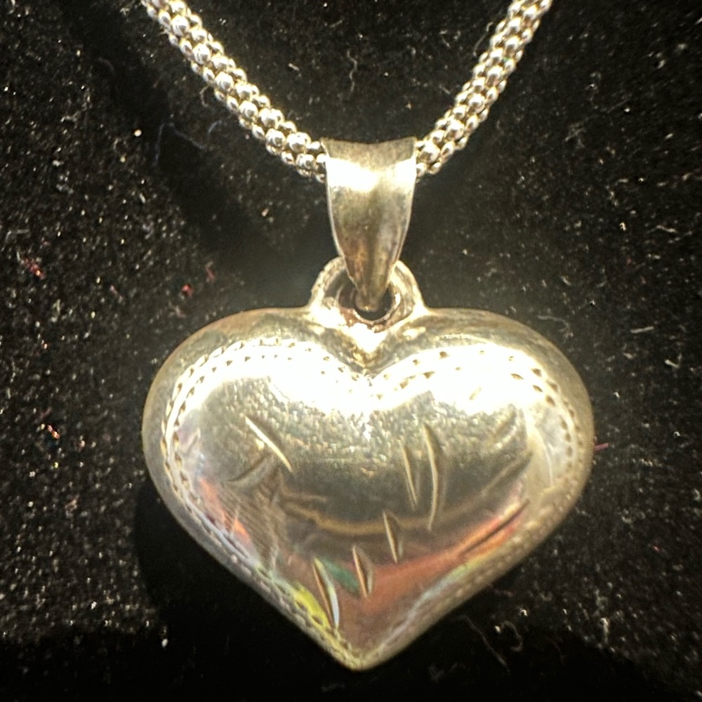 Elegant 925 Silver Heart Necklace marked Mark Wasserman
